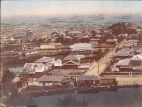 Blick über die Stadt  auf den Hafen von Kobe