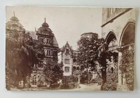 Vorhof zum Heidelberger Schloß.