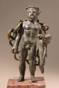 Herculesstatuette mit Trinkgefäβ und Kette