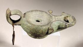 Lampe, Schmuck am Griff abgebrochen