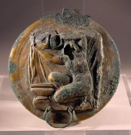 Klappspiegel / Deckel (zu Fr. 12 b) mit nackter Frau beim Baden