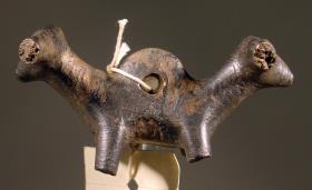 Zoomorphe Gerätfigur