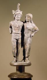 Kandelaber mit Bekrönungsfiguren Mars und Venus