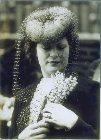 Frau mit Hut