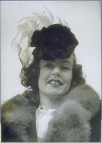Frau mit Hut