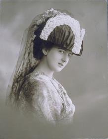 Frau mit Hut