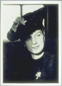 Frau mit Hut von Beuthe