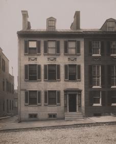 Baltimore, 7, East Franklin Street, Haus