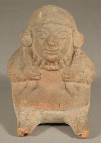 Sitzende anthropomorphe Figur