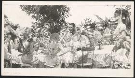 Die Leute von Port Madeleine. Dorfgeschichten aus der Provence  Feste in Brunos Garten S. 76/77