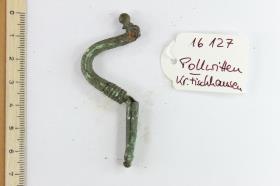 Fibel mit umgeschlagenem Fuß