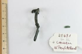 Fibel mit umgeschlagenem Fuß