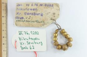 Kette aus Glasperlen