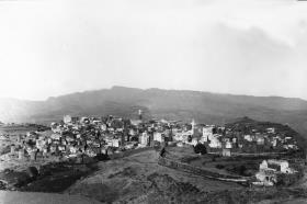Ibb. Generalsansicht von Osten