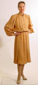 Hemdblusenkleid aus rotgoldfarbener Seide