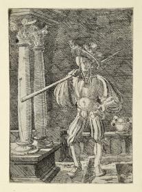 Landsknecht vor zwei Säulen stehend