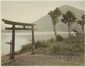 Nikkō, Chūzenji-See, Futarasan Chugushi Schrein, Torii