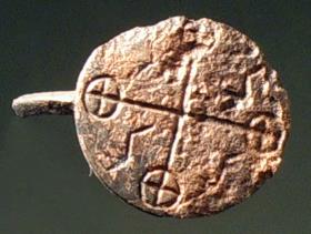 Fingerring mit magischen Zeichen