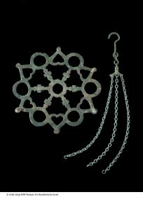 Polykandelon für sechs Lichter mit Kette