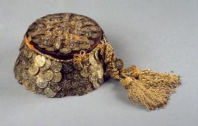 Altyn-fes (goldener Fes)