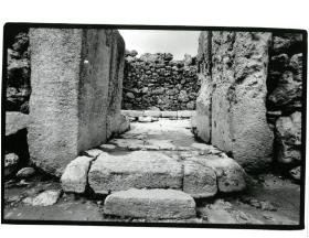 Malta, die Ġgantija, Durchblick zur mittleren Apsis