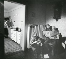 Werbeaufnahme am heimischen Herd (Ruhrkohle)