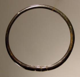 Halsring (Kolbenhalsring der Jastorf-Kultur, ähnlich einem keltischen Torques)