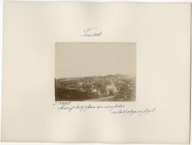 Blick auf Port of Spain von einem hinter der Stadt gelegenen Hügel.