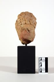 Fragment eines Dämonenkopfes
