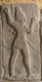 Relief mit Darstellung eines Wettergottes
