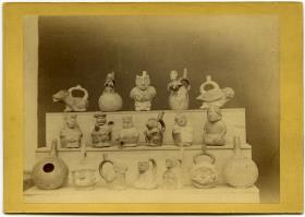 Figurengefäße und Steigbügelgefäße (Bremer Sammlung)