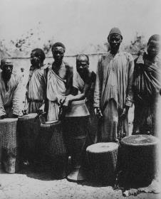 "Trommelbande des Königs von Uganda" (OT)