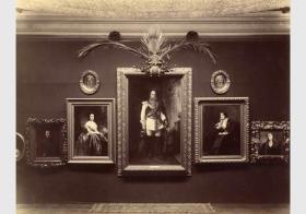 Blick in die Gedenkausstellung zum Tod von Gustav Richter in der Nationalgalerie