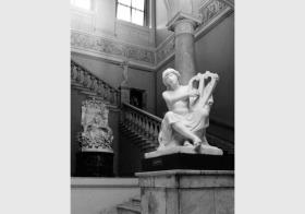 Blick in die Vorhalle der Nationalgalerie
