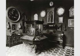 Aufstellung der Gemäldegalerie und der Skulpturensammlung im Kaiser-Friedrich-Museum, Raum 39, Kabinett James Simon