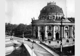 Blick auf das Kaiser-Friedrich-Museum