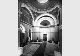 Blick in den Südkuppelsaal im Neuen Museum