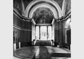 Blick in den Südkuppelsaal im Neuen Museum