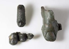 Großer Zeh des linken Fußes einer Großbronze (Fragment einer Bronzestatue)