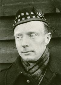 A. J. Mitchie, Schotte aus Hamilton bei Glasgow