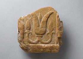 Simafragment mit Lotosblüte ("lydischer" Simatypus)