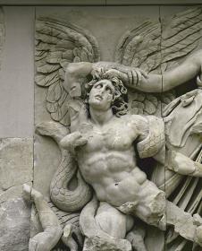 Pergamonaltar, Ostfries - Ausschnitt: Alkyoneus