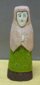 Frau mit Umhang