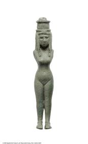 Statuette einer nackten Frau