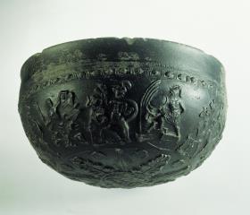 Halbkugeliger, rhodischer Reliefbecher (sog. Megarischer Becher)