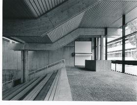 Würzburg, Wolffskeel-Realschule, Innenraum