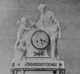 Kaminuhr mit Allegorie der Geschichte