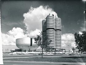 München, Hauptverwaltung der BMW AG, Ensemble
