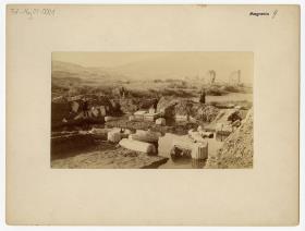Magnesia am Mäander, Agora, Athenaheiligtum