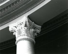 Altes Museum, Rotunde, Kapitell